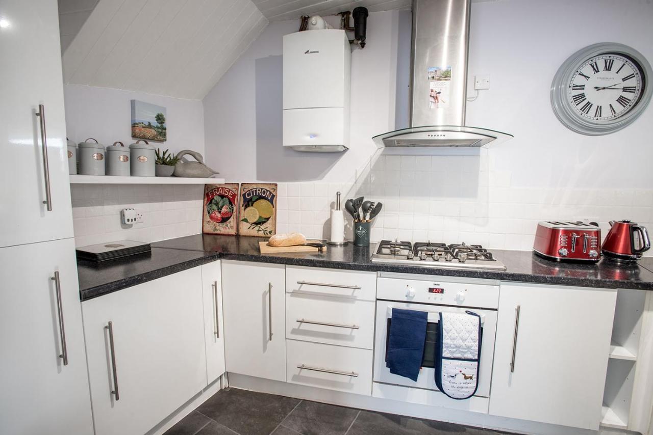 Newly Renovated Old Bakery House In Bath, 3 Bedroom, Free Parking Esterno foto